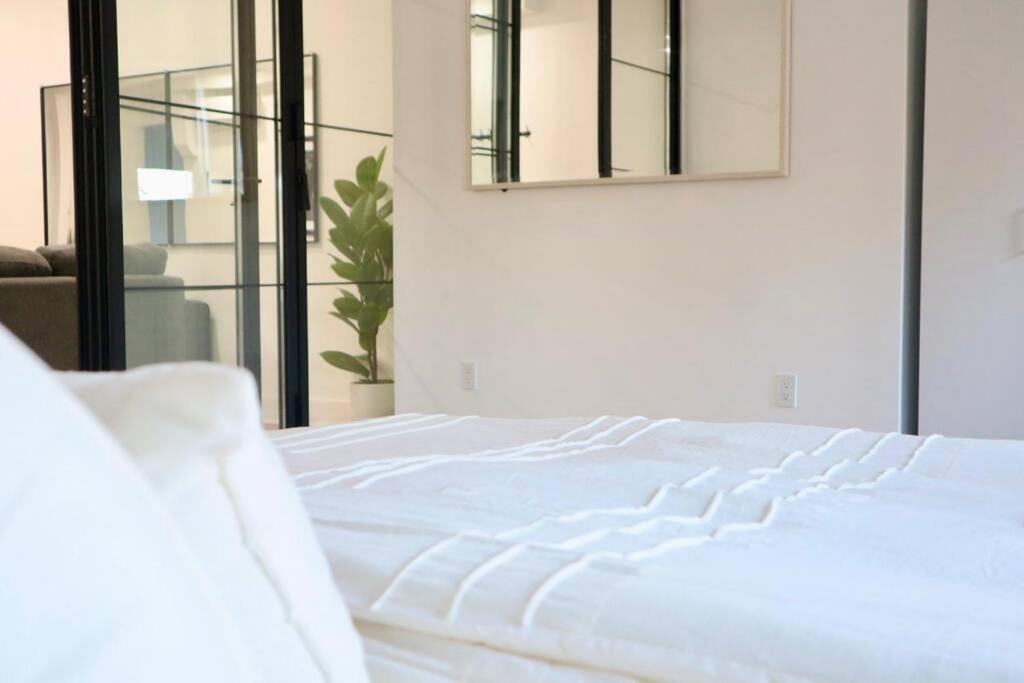 Modern Fishtown W/ Private Deck *